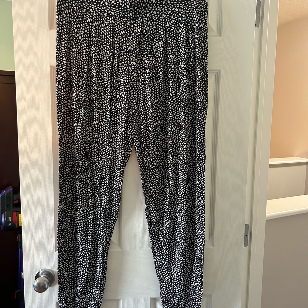 Target Collections Geometric Black and White Pants size 18